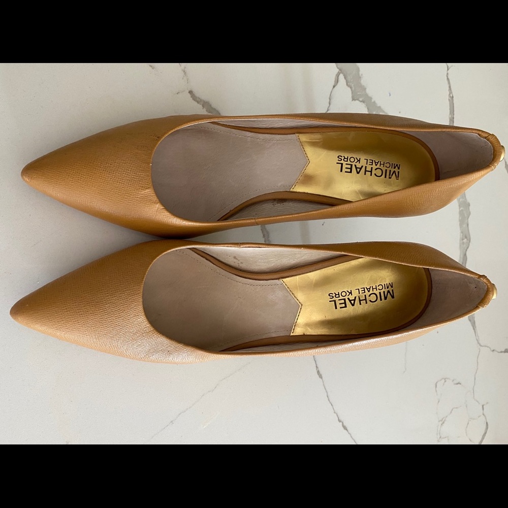 Michael Kors Flex Mid Pump camel leather wood heel